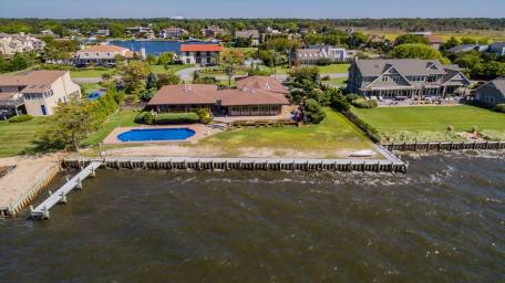 This ranch on the Great South Bay in